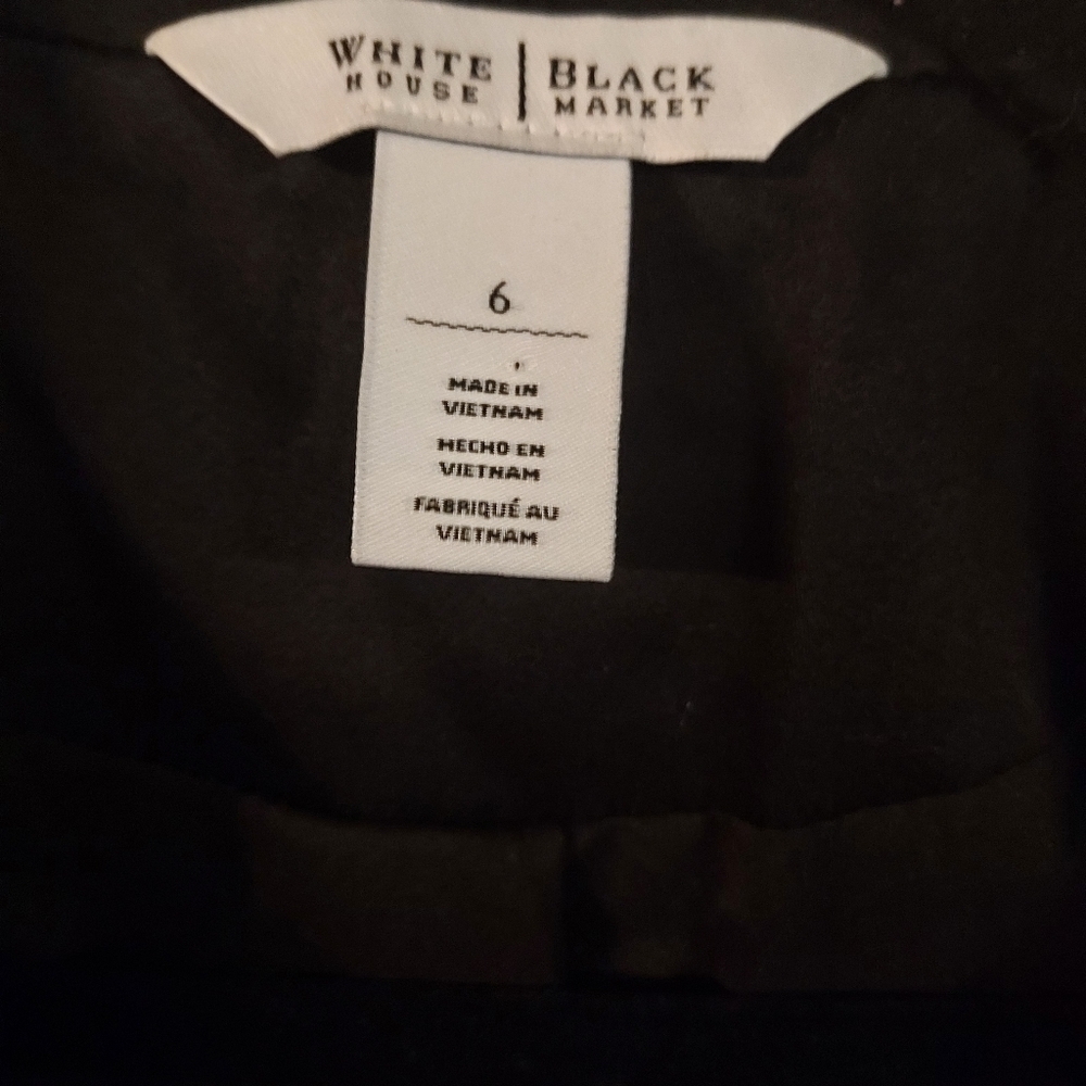 NWOT - White House Black Market Women's Cropped Black Long Sleeve Jacket Size 6 - Picture 4 of 4